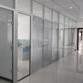 办公室玻璃隔断墙高隔断单层双层磨砂玻璃隔音铝合金防火钢化玻璃百叶屏风